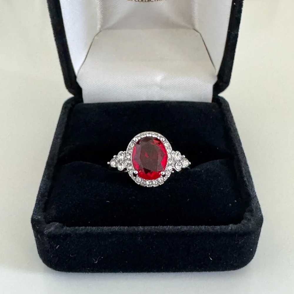 Glamorous Red Oval Crystal Halo Ring – Silver Tone Costume Jewelry Size 7